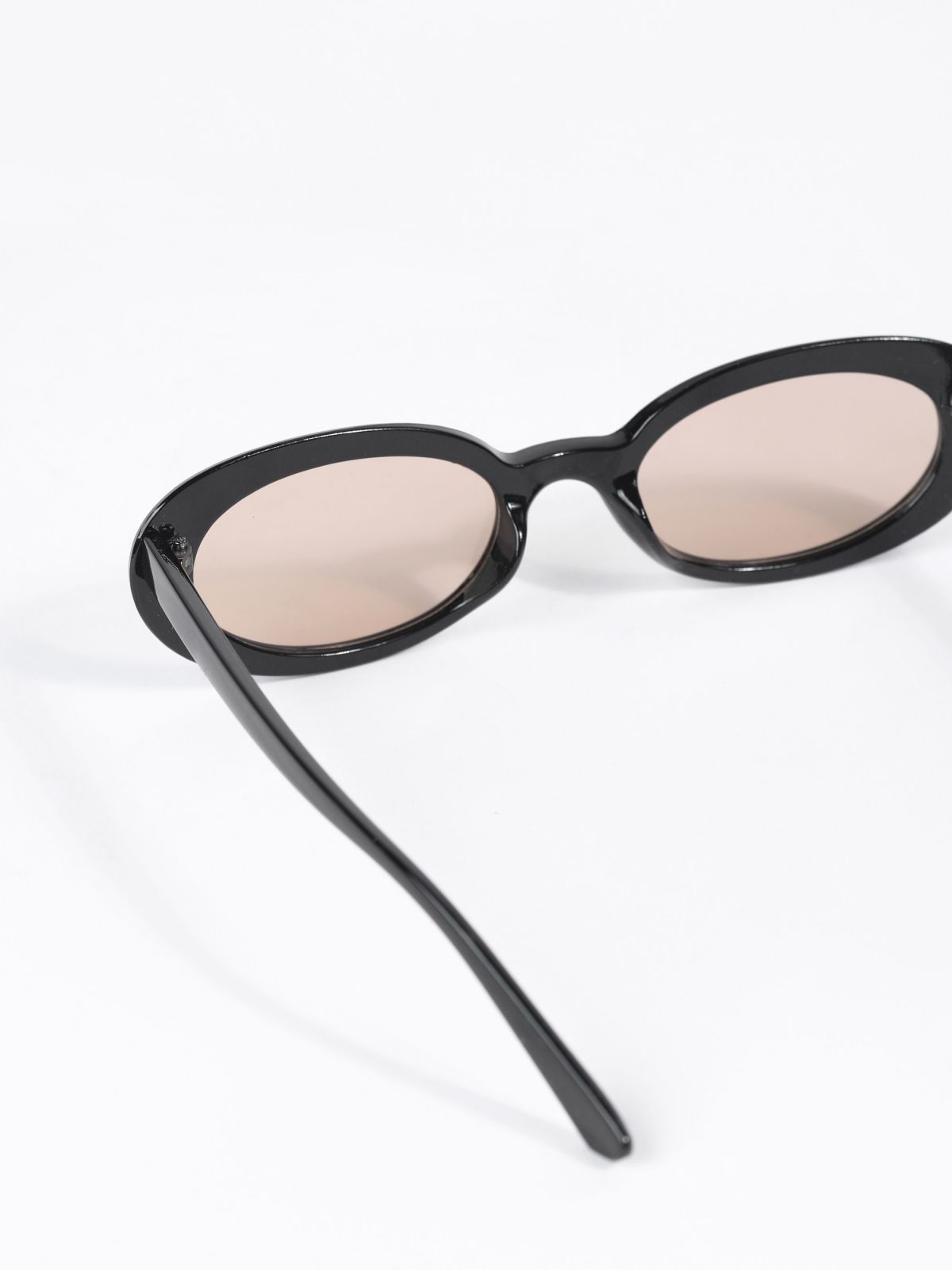  משקפי שמש אובלים / TX Eyewear Collection של TERMINAL X