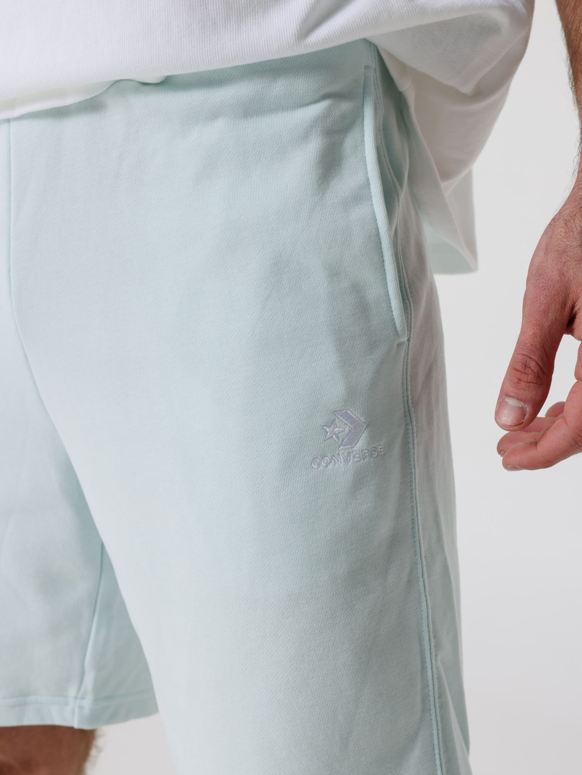  מכנסיים קצרים עם רקמת לוגו של CONVERSE