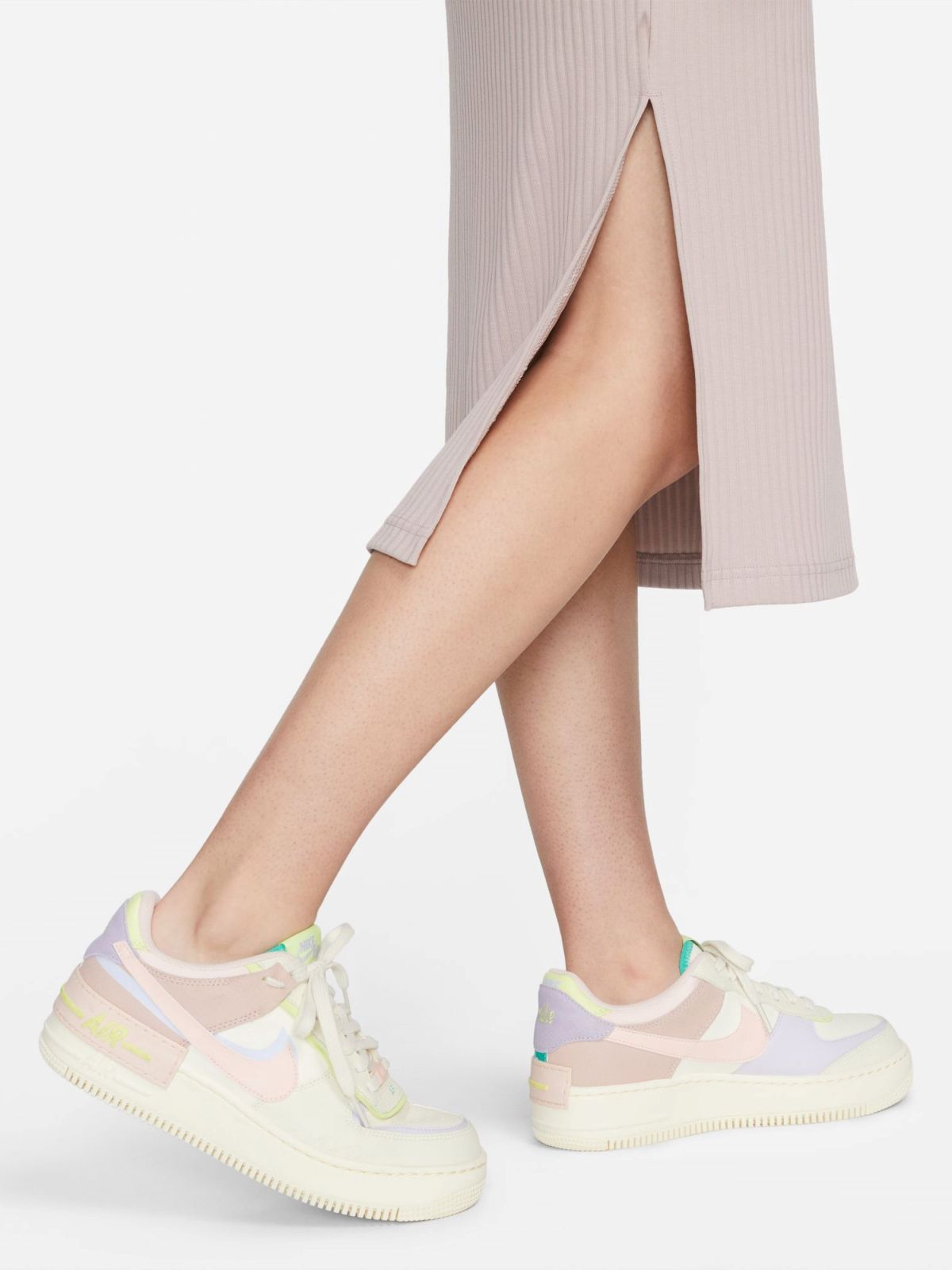  חצאית מידי ריב עם לוגו Nike Sportswear של NIKE