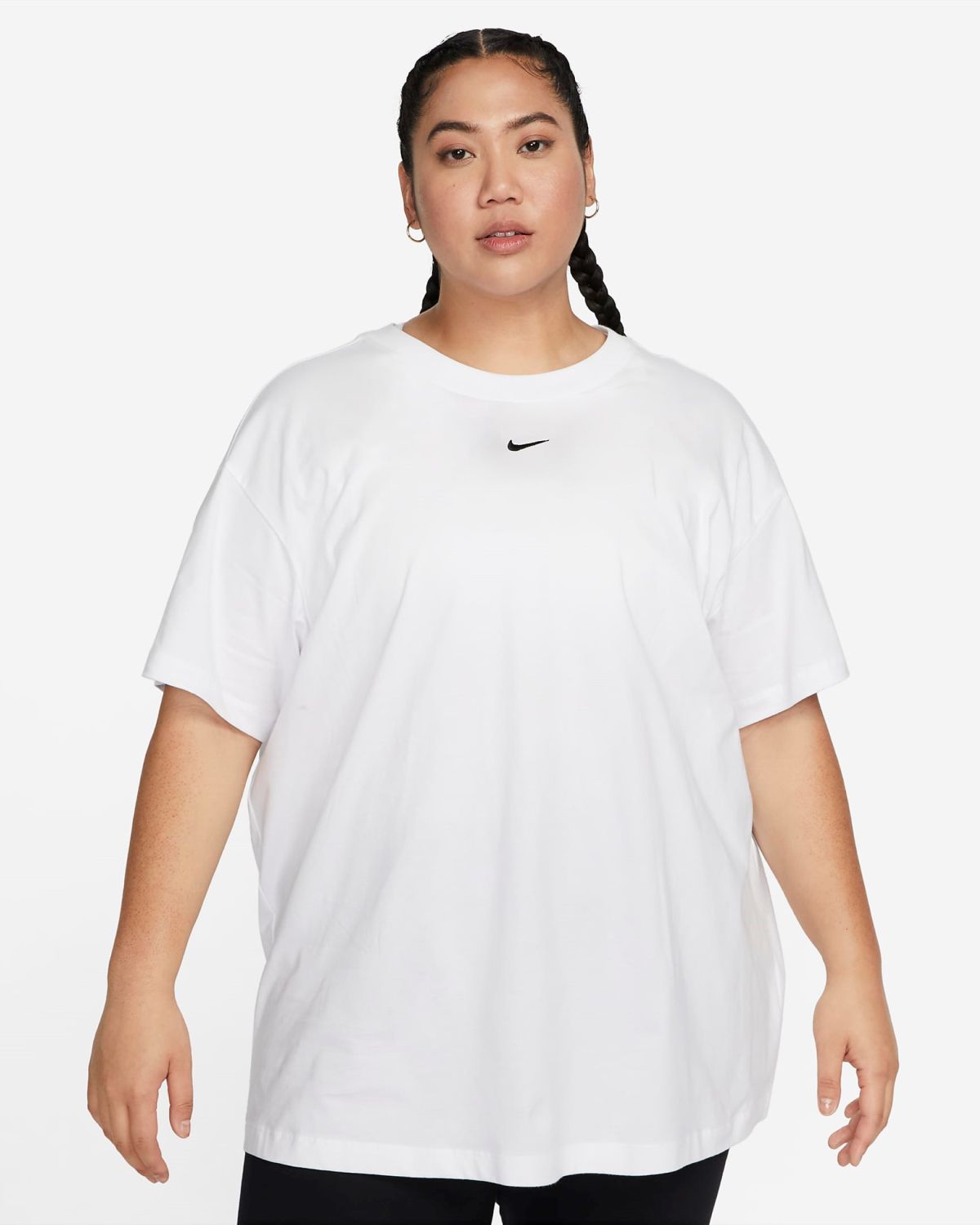  טי שירט עם לוגו Nike Sportswear Essential / Plus Size של NIKE